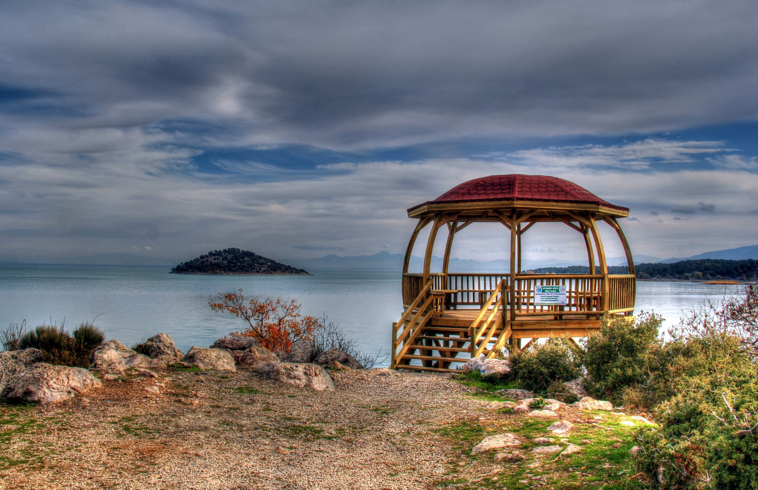 Beyşehir Gölü Milli Parkı: Kuş Gözlemciliği ve Doğa Fotoğrafçılığı